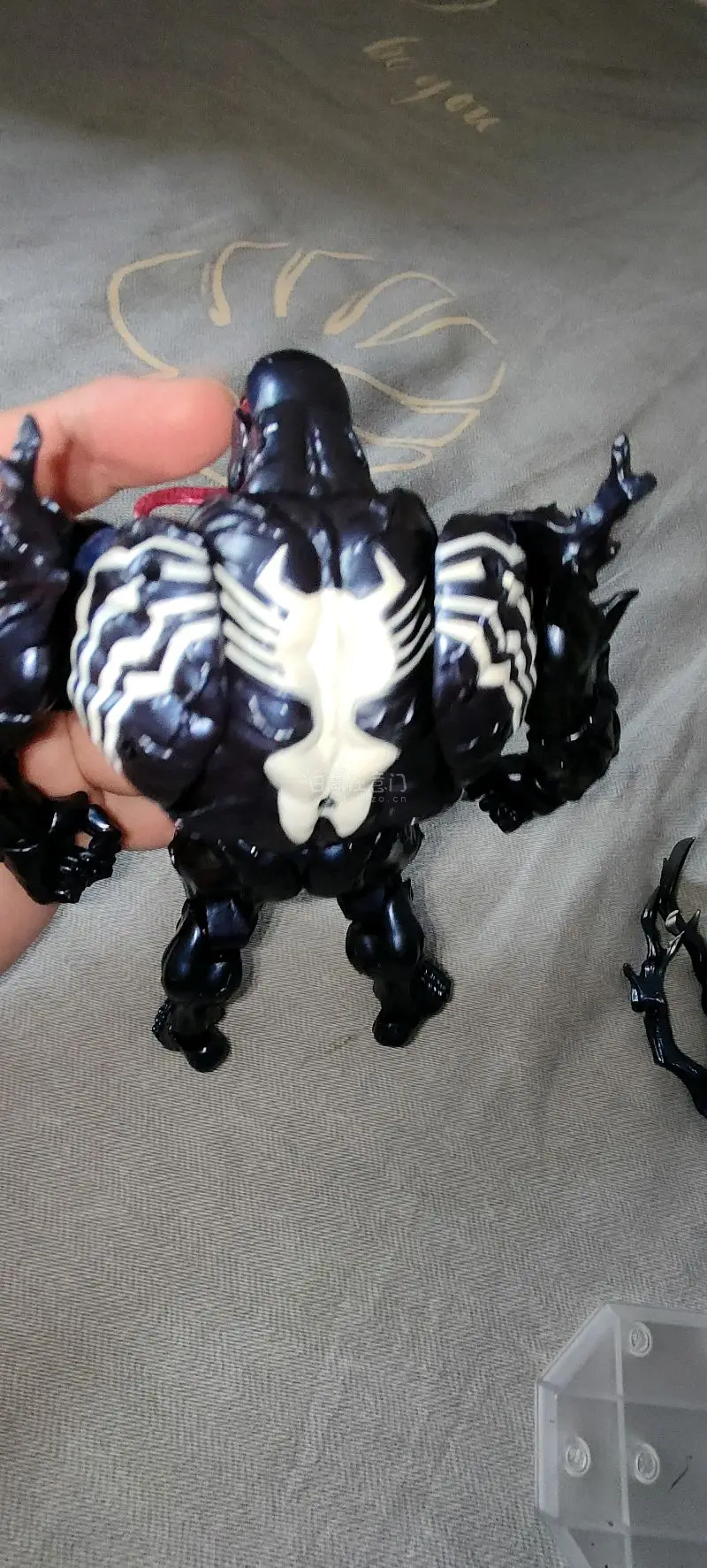 这次购物体验不错，包装扎实可靠，物流速度快。玩具成色不错，可动好，动作非常有张力，用上优惠券，价格也非常划算，一次不错的海淘体验