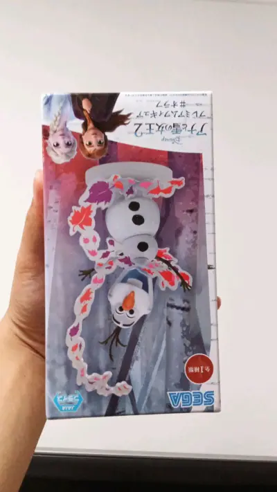 冰雪奇缘的手办正版的日版的都很不错，很喜欢动漫人物的手办，EVA也收到了渚薰很帅气，和商家发的图片一模一样