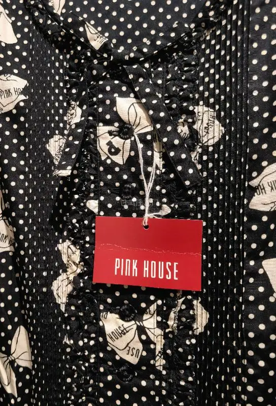 收到新鲜出炉的ph啦～这次切的几件都是全新带吊牌的，看起来很新！格纹毛料段段tunic感觉很少见，料子是软软的有点肌理感的那种，感觉秋冬穿会很日常。波点蝴蝶结也是超级美丽，还是两件套，OP是我喜欢的折腰～用竹蜻蜓发回来物流还算快，提前交了税不用在海关提心吊胆了?