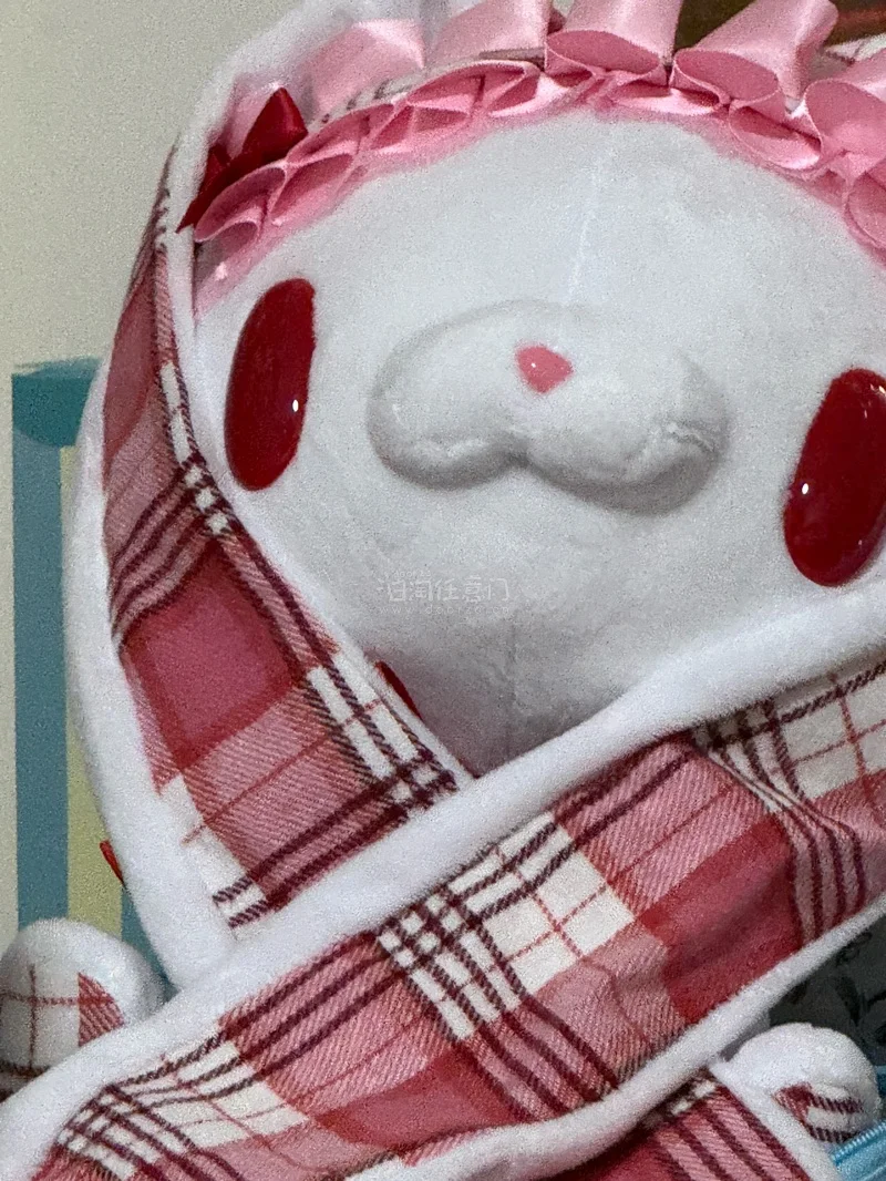 汎用兔太可爱啦！做工精致、手感软糯，和图片完全一致，细节满满，越看越喜欢，完全没踩雷，超满意！物流也很快！