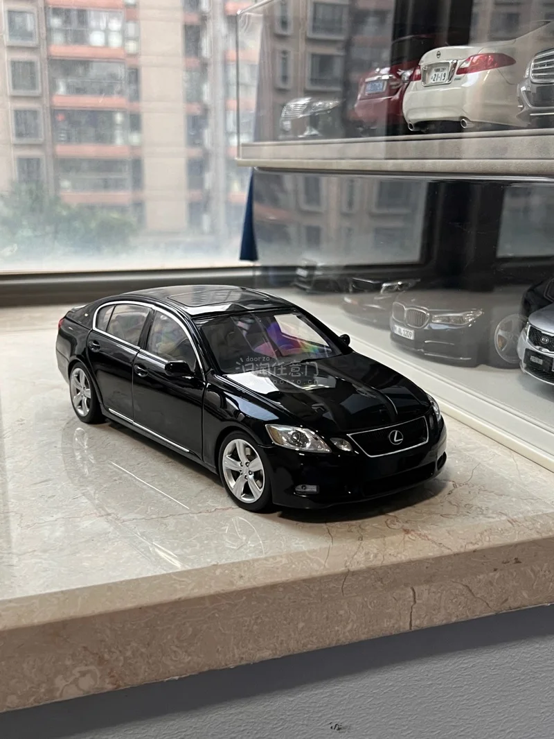 Autoart 1/18 GS430，少有的黑色，价格也合适，算是捡了个小漏吧，快递时效20天，也挺不错的，没有运损