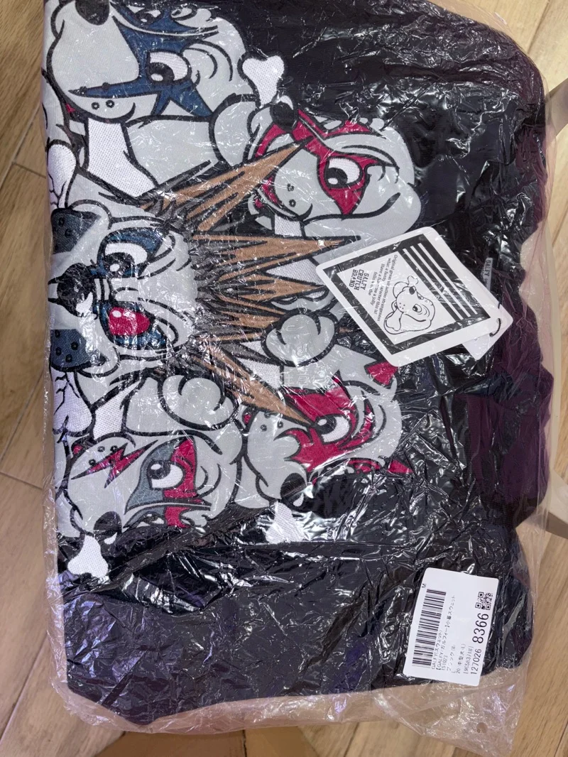 第四次在挖煤姬买衣服了，发货比其他平台快很多，衣服也是完好全新很喜欢，已经推荐给朋友了，第一次在切煤软件买这么多衣服，下次还会用你家切煤！


