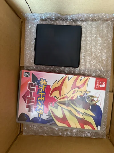 这次买的是switch的卡带，到手成色还不错，已经开始试玩了。价格很便宜，走的竹蜻蜓运费才30元，加起来比海鲜市场便宜大几十，性价比拉满了
  



 