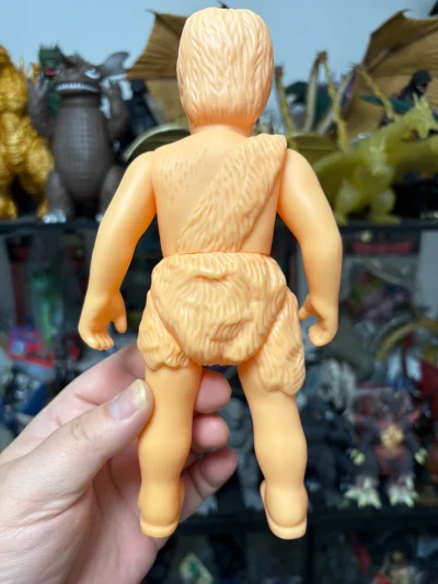 东宝科学怪人 sofubi 素体质感绝佳，造型精准还原经典形象，毛发纹理细腻，比例协调，复古味拉满，是特摄收藏的精品好物。