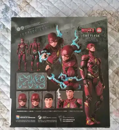 这次购物体验不错，包装扎实可靠，物流速度快。玩具成色不错，可动好，动作非常有张力，米勒人物面雕刻画非常传神，和剧中形象非常相似。玩具用上优惠券，价格也非常划算，一次不错的海淘体验