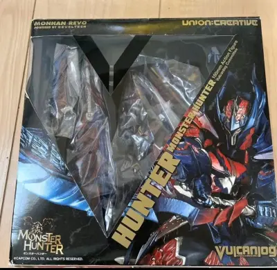 这次的玩具都是自己喜欢的，虽然价格比较一
般，但是好歹也是完好无损的到手了，快递物流给力，也是挺值得开心的事情，感激