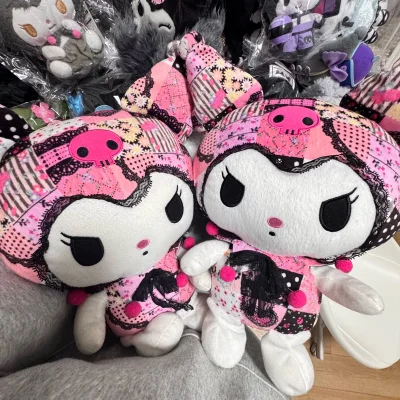 买了很多在国内买不到的绝版玩偶，每一只都是心头爱，色彩也很鲜艳，很喜欢！这次是寄的香港，虽然选的海运，但是两周就到了，nice！