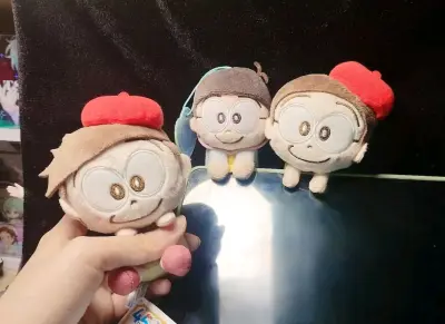 挖煤姬开箱来啦～这次真的是掉进哆啦A梦和大雄的窝里了！作为一个资深机器猫迷，这次捡漏到这么多绝版的大雄的手办和毛绒，简直太幸运了吧！
从下单到发货整个流程非常丝滑，这次依然选的是竹蜻蜓物流，完全不用自己操心，体验感拉满！包裹也安安全全送到我手上了～箱子用的是加厚纸板...挖煤姬开箱来啦～这次真的是掉进哆啦A梦和大雄的窝里了！作为一个资深机器猫迷，这次捡漏到这么多绝版的大雄的手办和毛绒，简直太幸运了吧！
从下单到发货整个流程非常丝滑，这次依然选的是竹蜻蜓物流，完全不用自己操心，体验感拉满！包裹也安安全全送到