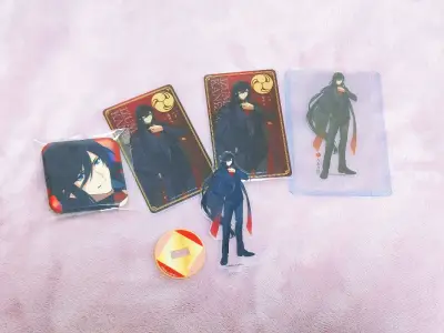 切的煤又到了～这次是竹蜻蜓回来的，比想象的快很多，一周就到手了！打包依旧令人安心。切了祝装set和梦情的宴奏会和sp卡，好貌美好喜欢……