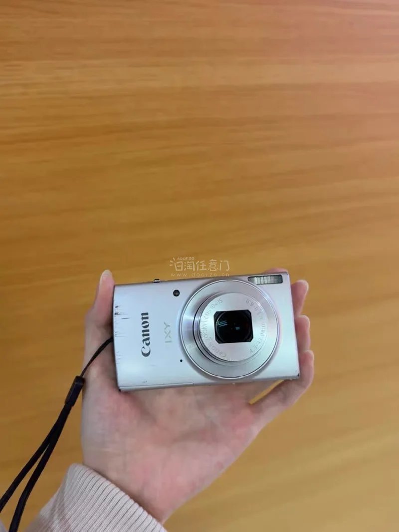 挖到宝了！在挖煤姬淘到的这台银色佳能IXY CCD真的太适合踏春了✨
平台体验超赞：物流全程可追踪，打包严实无磕碰，到手成色远超预期，客服响应及时，海淘流程丝滑省心，是靠谱的海淘好物平台！
这台佳能IXY是出片神器，10倍光学变焦+便携机身，揣进背包毫无负担，踏春拍...挖到宝了！在挖煤姬淘到的这台银色佳能IXY CCD真的太适合踏春了✨ 平台体验超赞：物流全程可追踪，打包严实无磕碰，到手成色远超预期，客服响应及时，海淘流程丝滑省心，是靠谱的海淘好物平台！ 这台佳能IXY是出片神器，10倍光学变焦+便携机