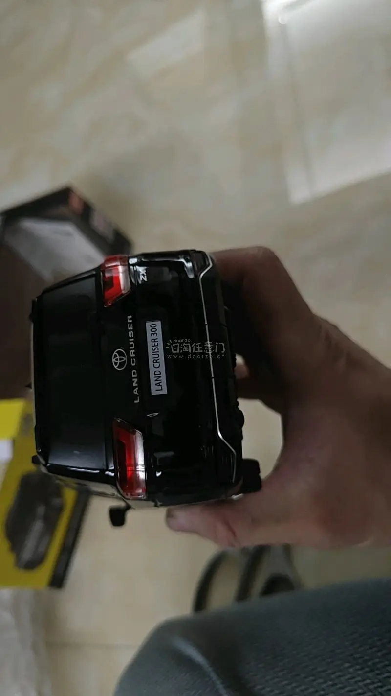 非常完美的一次购物，东西安全送到我手上，四角尖尖，而且现在的速度越来越快，非常好，我现在天天看任意门，买到的东西也是绝版的，好评






