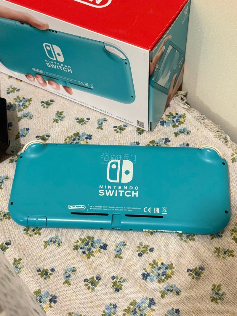 春日踏春的快乐神器来啦！在挖煤姬淘到的这台 turquoise 色Switch Lite，真的太适合春天出门玩了✨

先夸爆挖煤姬！商品实拍真实，到手成色超新，包装完好，物流全程可追踪，清关快、打包稳，海淘体验拉满，是靠谱的海淘首选平台！

这台Switch Lit...春日踏春的快乐神器来啦！在挖煤姬淘到的这台 turquoise 色Switch Lite，真的太适合春天出门玩了✨ 先夸爆挖煤姬！商品实拍真实，到手成色超新，包装完好，物流全程可追踪，清关快、打包稳，海淘体验拉满，是靠谱的海淘首选平台！ 