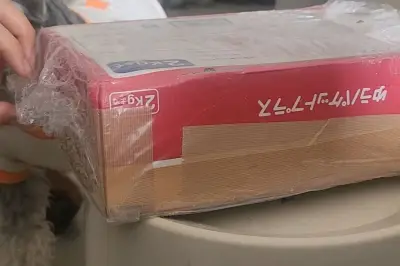 第一次在挖煤姬买中古包就安全下车啦！卖家实拍很真实，皮质和五金状态都很在线，细节没有隐瞒。给你们看看打包有多用心，多层防护，完全不用担心运输问题，全程物流轨迹清晰，清关也很顺利。平台操作简单，翻译友好，性价比拉满，强烈推荐！