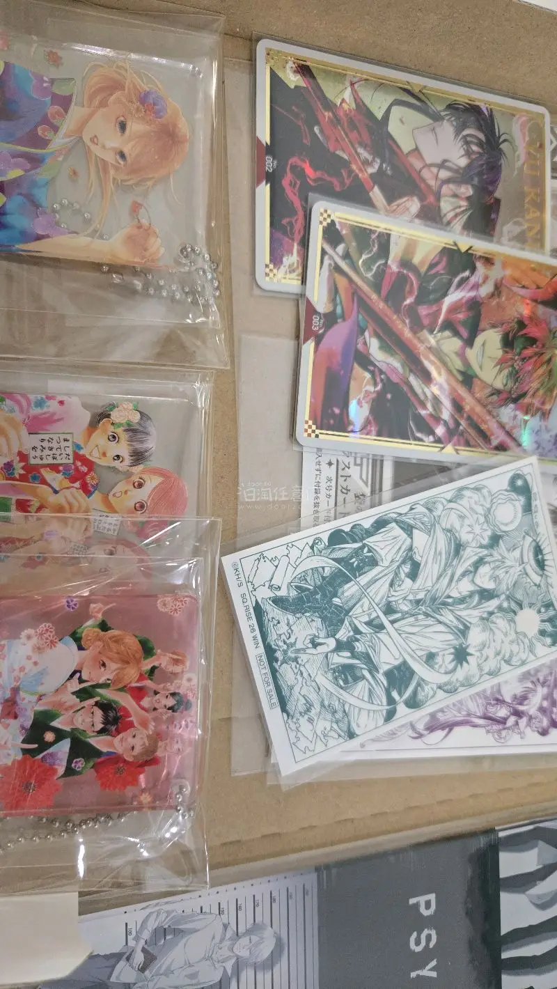 收到了四月初的第一个包裹！每一样东西都安全的送到了家中，购买了一些亚克力挂件，亚克力立牌，还有一些小卡片。每一个都包装的很好，很完美的到手了。