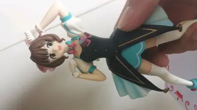 喜欢美少女手办，买了日版正版，如图所示和商家提供商品图一模一样，没有缺斤少两，运费也很划算不贵的，下次回购