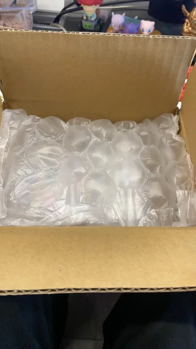 漂洋过海终于到手啦，原本以为不加固内部的心终于放心了，这打包太给力啦，看到心爱的 3 张片等待是值得的！


