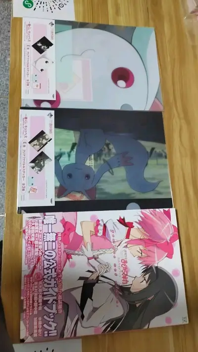 挖煤姬打包的很结实，我的书还有海报都没有损坏，而且海运居然一个月就到了超级快啊，其实加上审核的时间和空运差不多了。然后东西也非常的萌，没有问题！