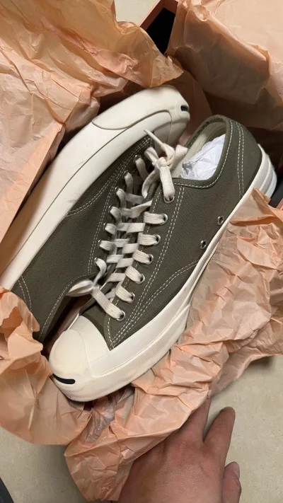 时隔多久，我还是一如既往喜欢开口笑?，这将是即工作以来最最开心的一次购物，鞋身的走线带给我的那种质感是无可替代的