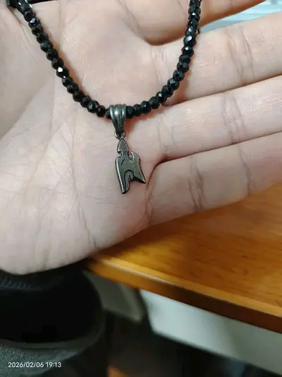 两个几乎绝版的东西，拍卖购得，物流很快，东西很好，这两个正好和手里的俩手链组词一组，很满足，合单也节省了一半运费，很好。