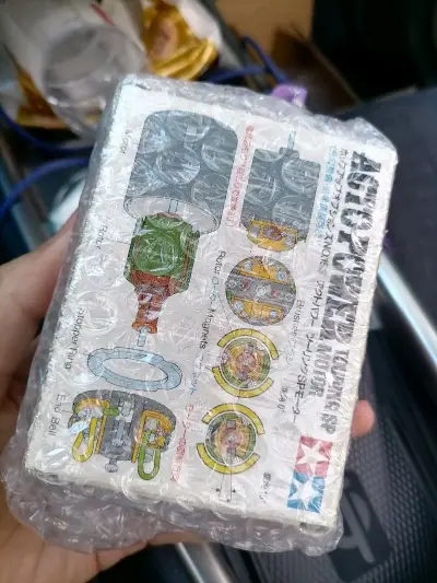 假期又有新东西玩耍了，拍卖当天煤炉拍下，竞拍价格1万3日元，之前还在犹豫这8千多日元的果断出手，嗯还好，没失望，到手拆开看，确实是新的。