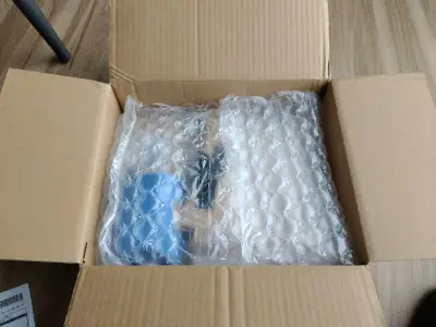 这次的体验感还是不错，有几个小玩意很可爱，运输也没有什么损耗和意外，就是现在必定要交税有点心疼，还有没有什么好的方式可以少出一点运费呢？