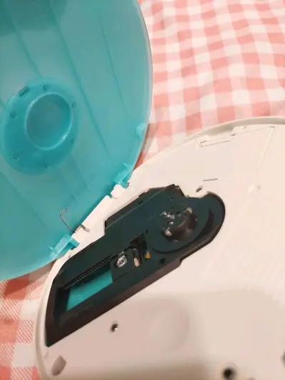 非常不错的cd机，成色新，功能一切正常，读碟速度也飞快。谢谢挖煤姬平台，可以足不出户就淘到心仪的物件，购物体验非常好！