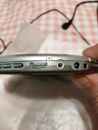 下单方便，包装严实，发货速度快，运费也实惠。谢谢挖煤姬，提供了这么一个方便购物的平台。这台机器基本全新，成色非常好。