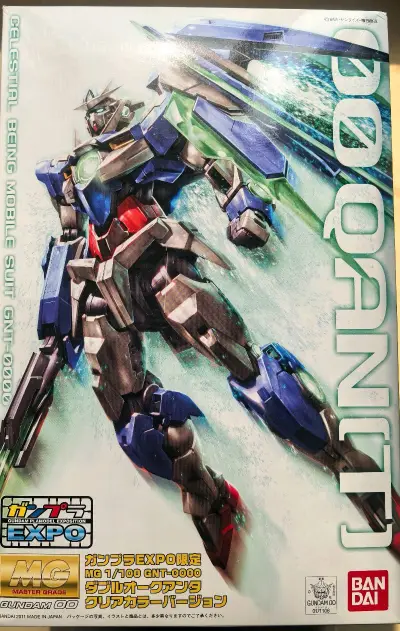 之前在其他地方收了一个彩透的mg00q，但是拼完的版本，这次刷到一个全新的，还比国内市场便宜了点，必须拿下。
DX9弹的透明独角兽和杰钢，想开开不到，刷到一个极品价格，妥妥的。