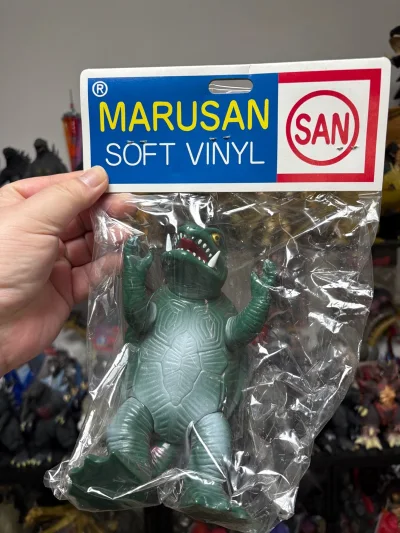 MARUSAN加美拉95软胶粉龟壳质感绝了 Sofubi手感一流 造型还原度高 老特摄情怀拉满 收藏把玩都合适 加美拉粉丝必入的经典款