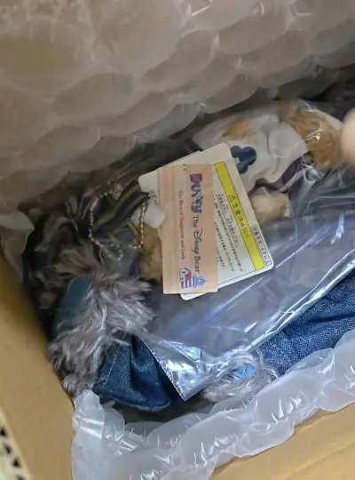 第一次合单，挖煤姬的打包速度，我个人是可以接受的，而且包装的也很好！两只熊的状态和卖家形容的也一样，一直少了一只日版的海军达菲也集齐了，很开心！