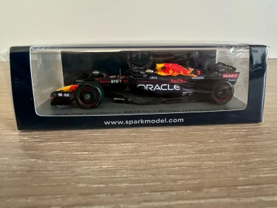 很满意的一次线上购物体验！ 全新未拆封，包装保护得很好！ 物流运输挺快的，每个运输流程很透明化，点赞！


