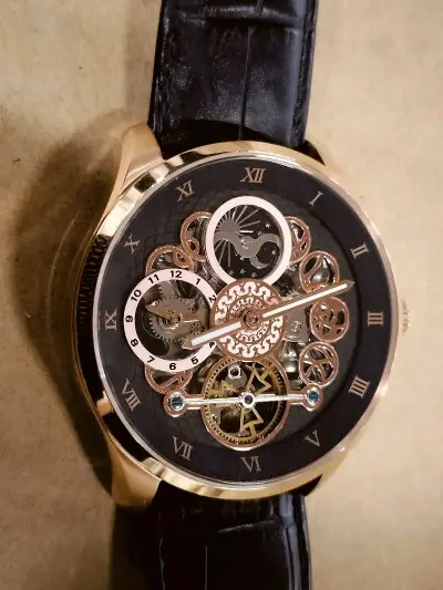 这是我第一次在挖煤姬下单东西。我本来在21年就想要一块血源的手表了。当时看到商品图感觉拍的好好看。可惜国内没复刻的时候好贵一个表。这次蹲到一个相对低一些的。而且砍价还成功了。圆满了


