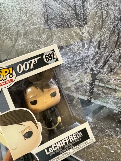 整体没有太大的瑕疵，非常美味性感的勒西弗一枚。如果包装能更好一些就好了，盒子略微有些损耗，但是没啥办法。整体不错