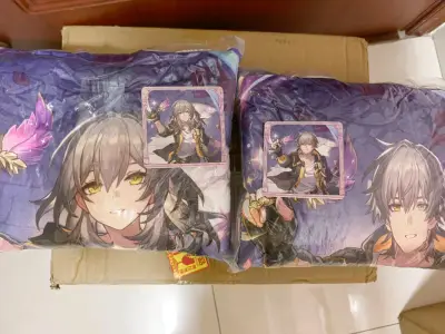 特别萌的星啊，非常美丽的抱枕和杯垫wwwww
可能是因为plus要没了比之前慢了点，但也还行，平安到家，over。