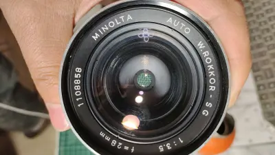 整体体验非常好，翻译功能让我这个日语小白也能轻松浏览商品信息，支付方式也很灵活，包装非常严实，相机完好无损地到达了我手中。
