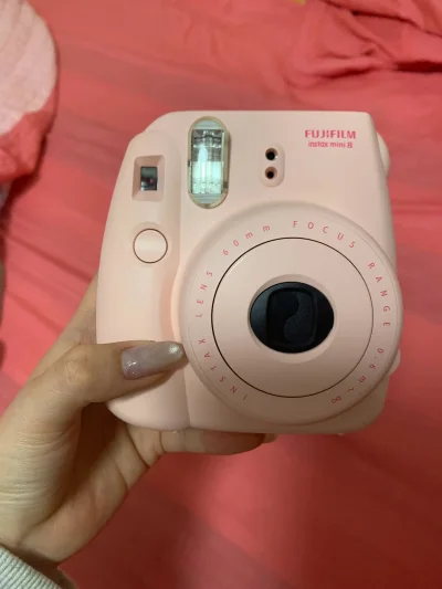 已经多次在挖煤姬上购买拍立得，收到和想象中的一样好，非常的新，没有任何瑕疵，功能也是正常使用，期待下次还能收到好物