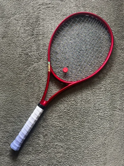 这次买到了prince beast O3，成色还不错，选用了EMS的物流，2周左右到家，开箱所见即所得，完美闭环