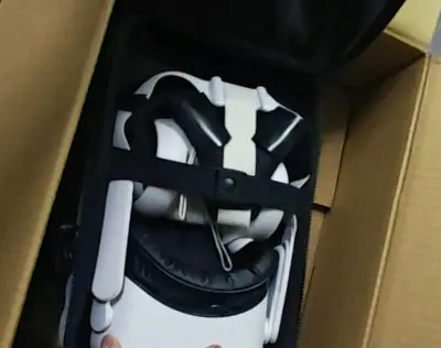 日淘Quest 2成功下车！在国内二手平台蹲了好久都没蹲到好价Quest 2，简直打开了新世界的大门?！！

?价格真的香：日本煤炉上看了几台成色好的，256G版本基本2万日元出头就能拿下，加上运费到手也比国内二手便宜一大截。64G版本甚至1.5万日元起就有，省下来...日淘Quest 2成功下车！在国内二手平台蹲了好久都没蹲到好价Quest 2，简直打开了新世界的大门?！！ ?价格真的香：日本煤炉上看了几台成色好的，256G版本基本2万日元出头就能拿下，加上运费到手也比国内二手便宜一大截。64G版本甚至