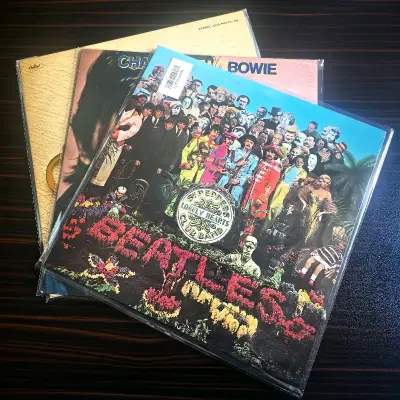 经典声音，永不过时！这次都是拍卖收的好东西，拍卖流程简单非常好操作又靠谱，顺利拍到想要的唱片，品相和描述一致无瑕疵，打包依旧牢固扎实，体验超棒，非常推荐的海淘软件！