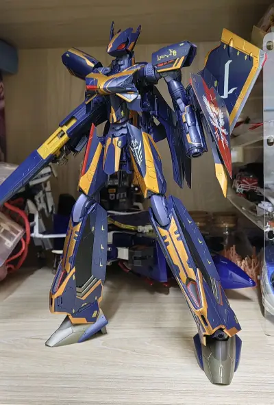 这次买了万代出的铁飞机玩具，好价拍卖得到的加上关税也比国内便宜，到手后感觉很好，包装结实，有需要还会接着使用