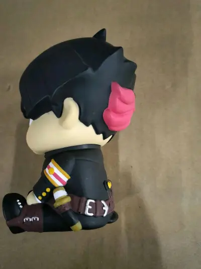 终于让我买到了，特别特别久之前出的款了！国内根本没有找到有人在卖的我一直哭，结果终于给我切煤切到了。特别好的到家了