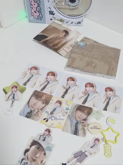 买到了超好价的辽的set，超级棒，实物基本无瑕疵，打包给满分！特别特别用心！在填这个面单的时候苦恼了很久，一直有人给解答，超好！特别满意特别满意！打算暑假再入一些！挖煤姬我们喜欢你！