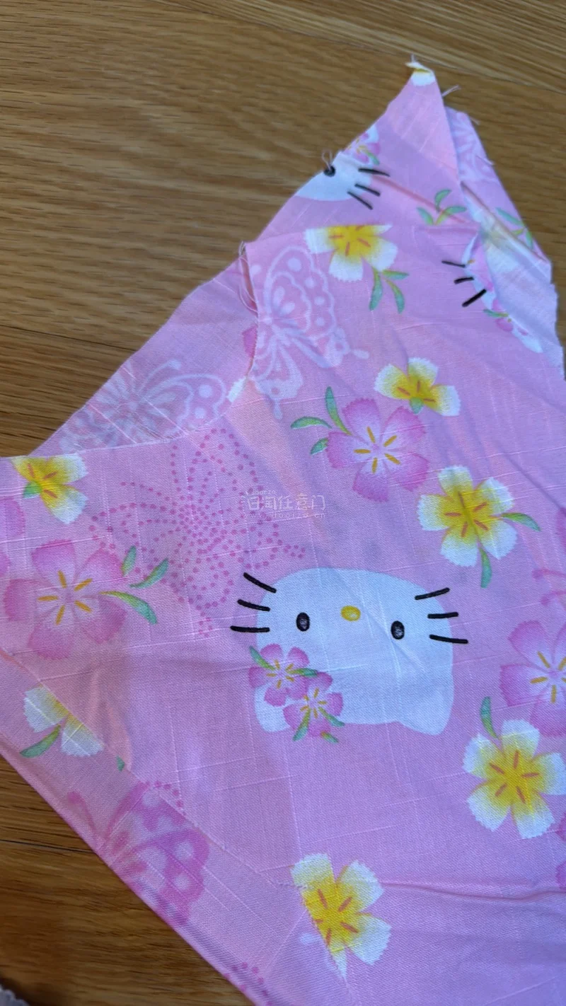 这一箱都太赞啦，太喜欢啦，特别是大尺寸的布料真的太心水了，厚厚的一叠，摸着感觉太赞了嘿嘿，可以做成很多美美的布料了