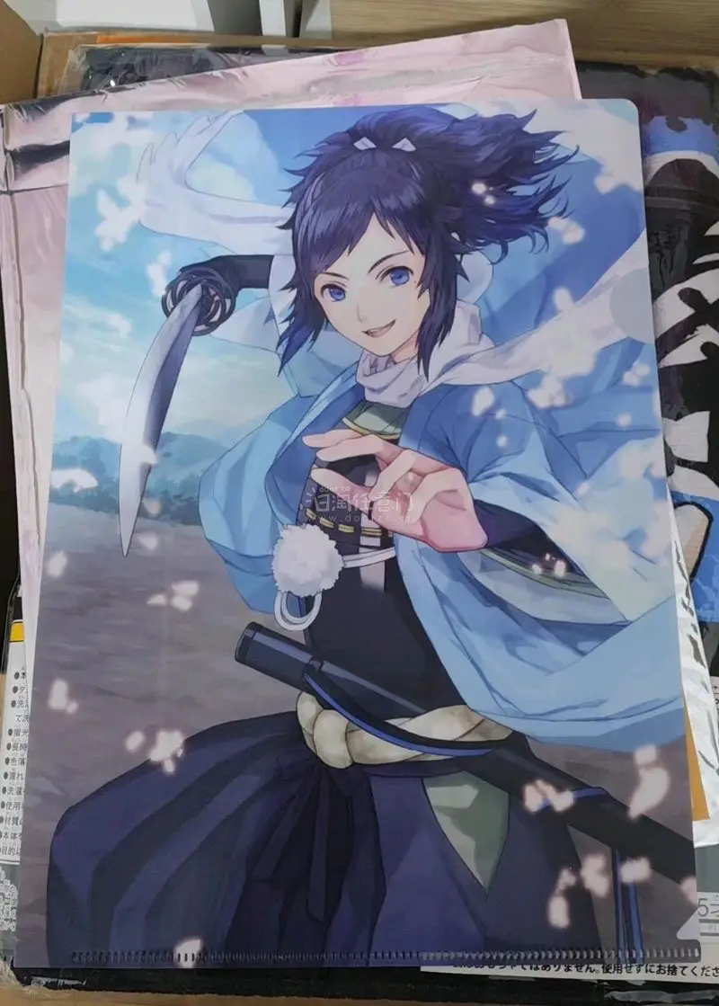 这次的一箱又到了，包装非常好，塑料壳手办和文件夹这种容易出损坏的东西，也完好无损的送到了！挖煤姬一如既往的靠谱速度快