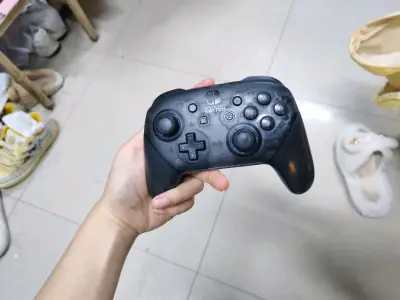 switchPro是1人民币拍卖到的！功能正常，太厉害了挖煤姬，包装很结实，捡了个大漏，健身环也很好价，用的海运，一个月左右到了，还算快的，好评