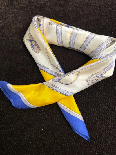 用挖煤姬淘中古丝巾一年，稳定靠谱、全程安心！界面简洁好操作，支付宝直接付，不用外币卡。商品信息透明：翻译精准、实拍高清、成色瑕疵标注详细。客服7×12小时在线，有问必答、解决高效。物流路线多选：竹蜻蜓、航空、海运，时效价格透明。最近入的3条日系小方巾套装，棉麻材质、...用挖煤姬淘中古丝巾一年，稳定靠谱、全程安心！界面简洁好操作，支付宝直接付，不用外币卡。商品信息透明：翻译精准、实拍高清、成色瑕疵标注详细。客服7×12小时在线，有问必答、解决高效。物流路线多选：竹蜻蜓、航空、海运，时效价格透明。最近入的3