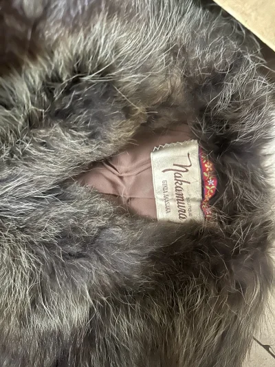 已经记不得是第多少次来购买了。这一件水貂毛皮的皮草真滴很特别跟其他的款式都不一样，物美价廉 买去山区送给有需要的人了。


