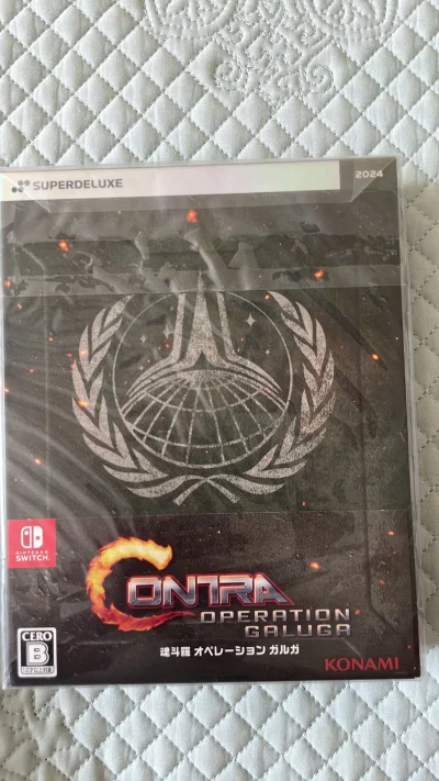 Nintendo Switch平台发行的《魂斗罗》(Contra)系列新作——《魂斗罗：加鲁加行动》(Contra: Operation Galuga) 的Superdeluxe限定版，感谢挖煤姬代购


