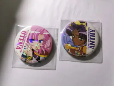 几原邦彦最经典的作品！自从看过以后就念念不忘，这次在挖煤姬切煤切到了少革的吧唧set，发货迅速打包给力，非常满意！