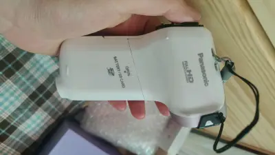 挖煤姬真的无可挑剔，搜索功能清晰，代购省心，国际物流选择也多，包装严实，已经回购好多次了，这次淘到了一个非常新的dv，真的是一款特别好用的APP。